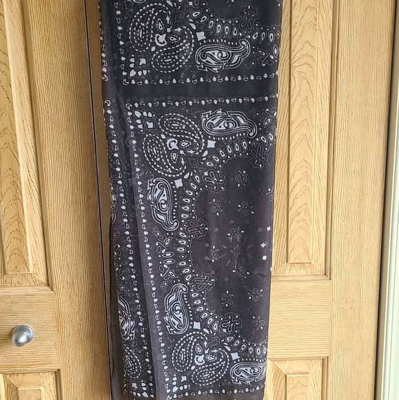 Light scarf - Picture 3 of 5